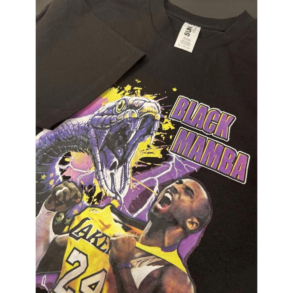 Kobe Bryant Black Mamba Mens Xl Graphic Tshirt Black Basketball Legend Lakers
